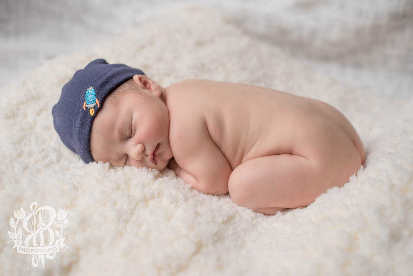 Sweet Little Newborn newborn photograph 06 23 - Sweet Little Newborn
